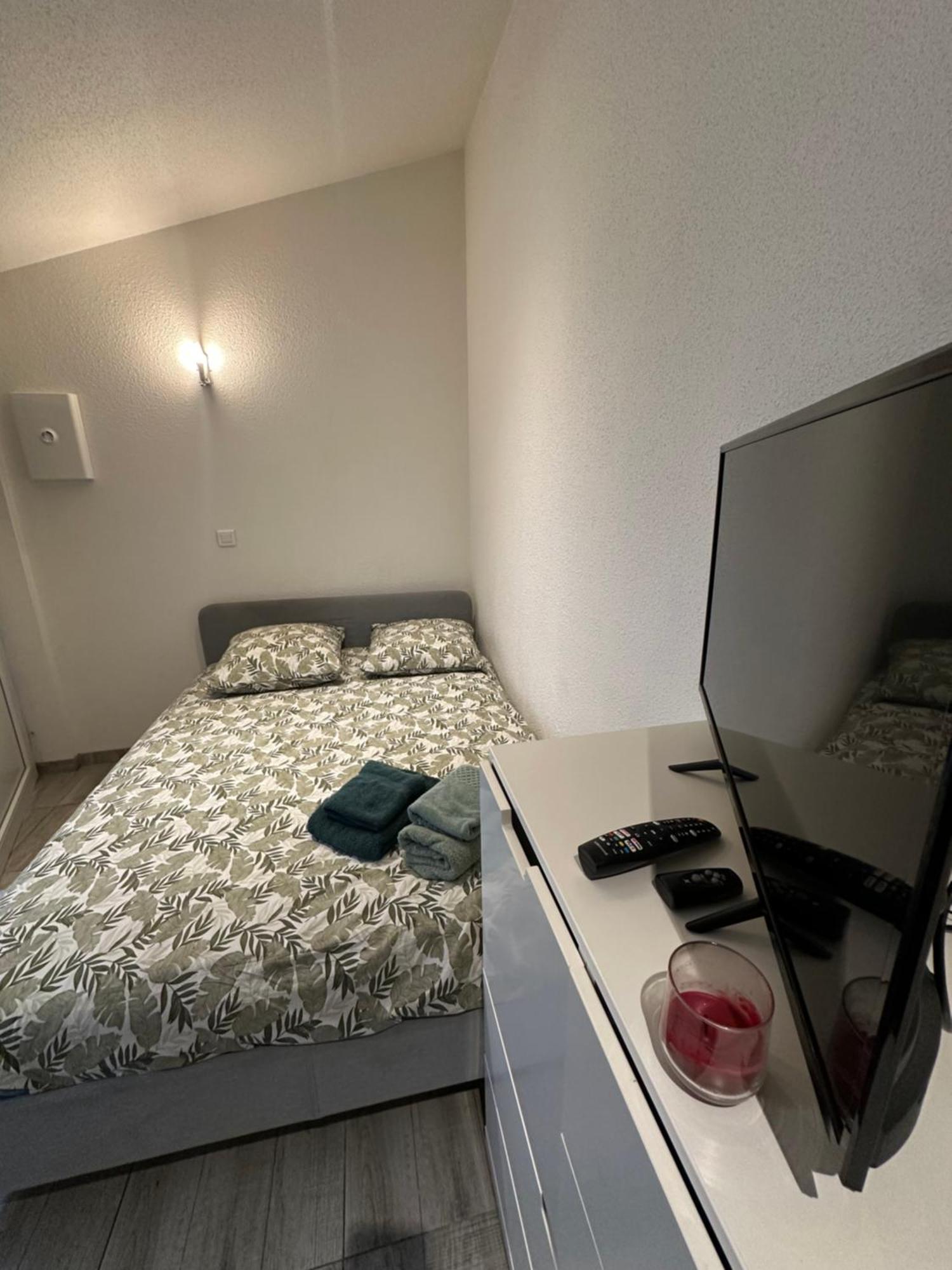 # Le 6 # Joli Petit Studio ! Centre Ville Au Calme Mulhouse Kültér fotó